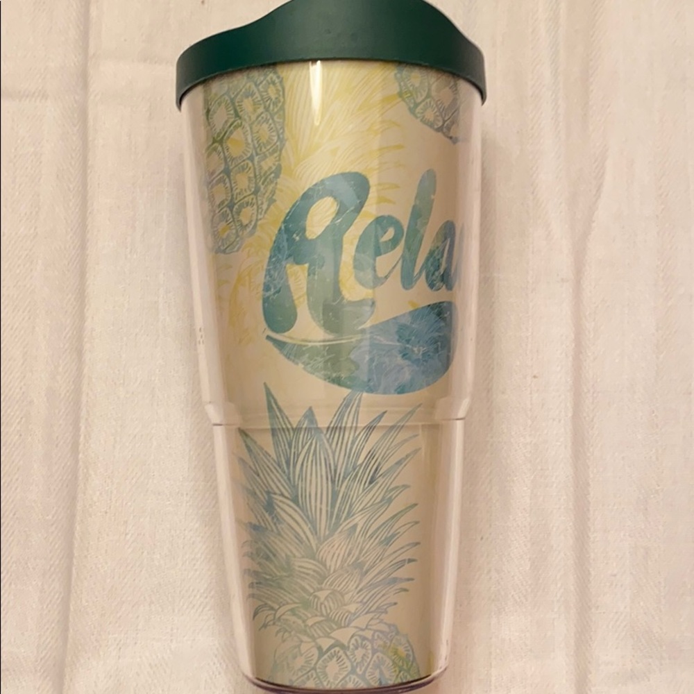 Tervis Tumblr Relax Pineapple 24oz